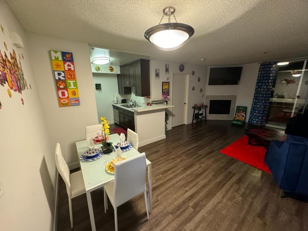 Mario, Harry Potter, Disney & Not Themed Loft Universal Studios 10Min Loft Apartment ロサンゼルス エクステリア 写真
